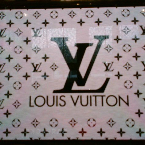 LOUISVUITTON